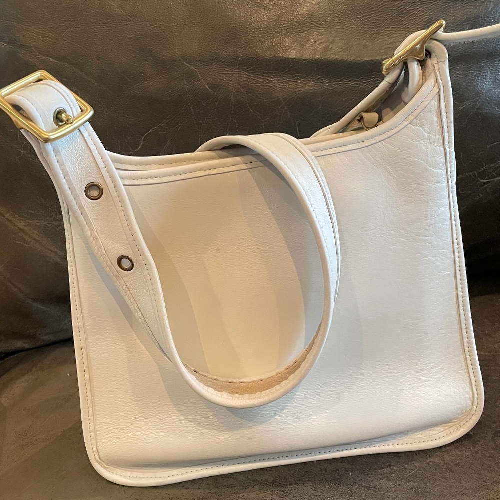 Vintage Coach Legacy Zip white leather